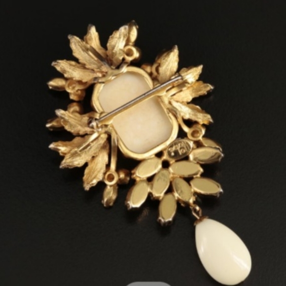 Large Hobé Baroque 3.5" Gold and Cream Brooch Mid-century Rare - Picture 3 of 4